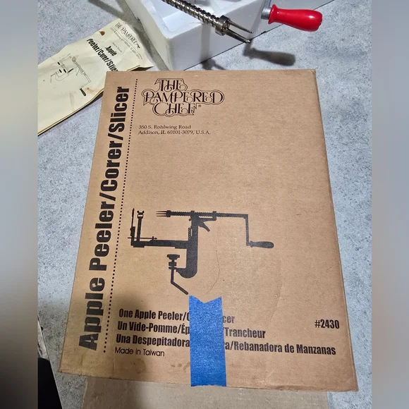 EUC Vintage Pampered Chef Apple Peeler Corer Slicer #2430 + Attachment #2433 - Picture 2 of 7
